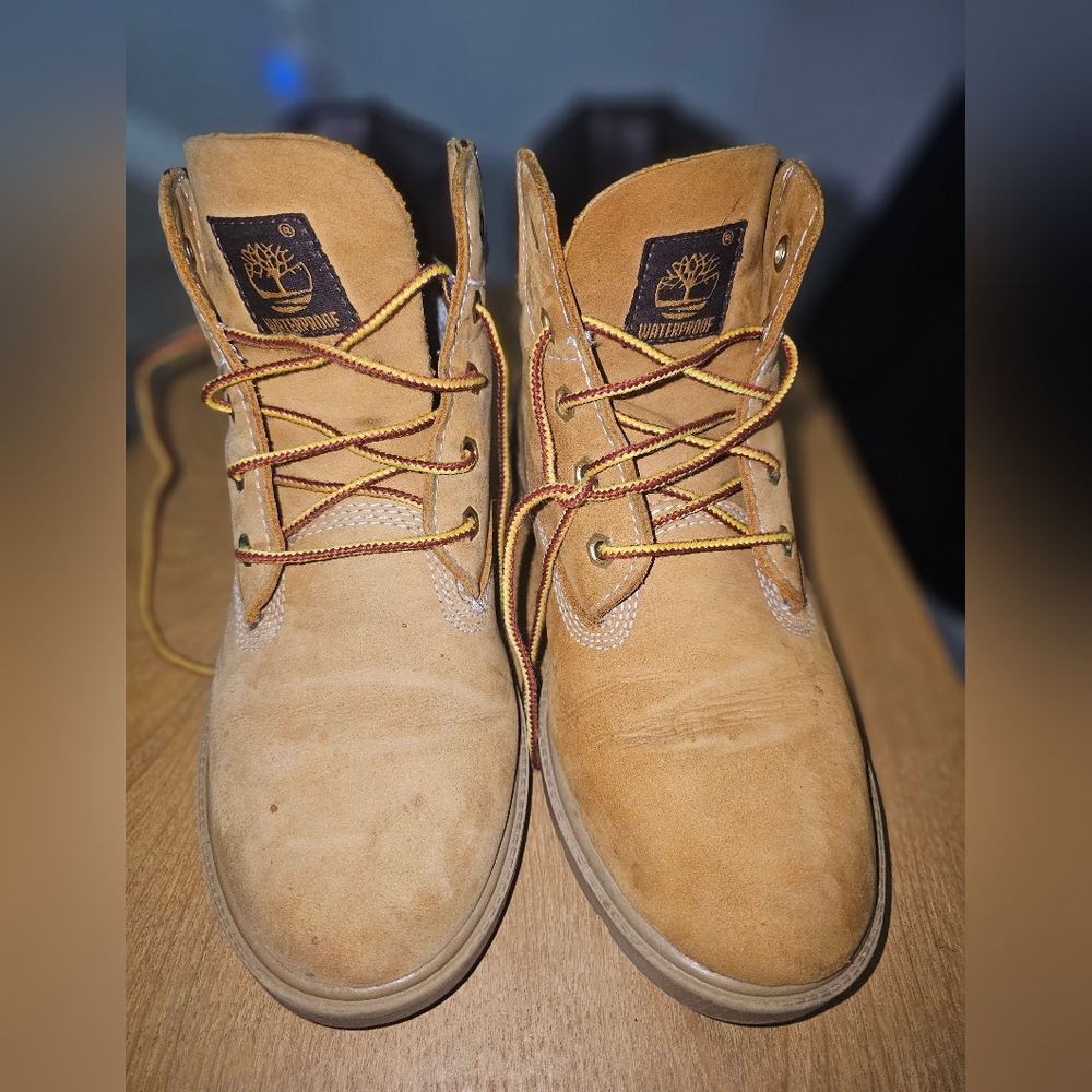 Youth wheat timberland boots